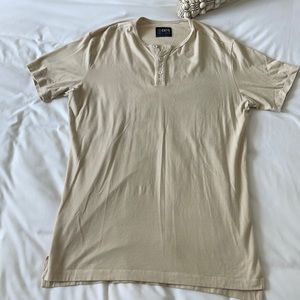 Cuts tan Henley short sleeve T-shirt